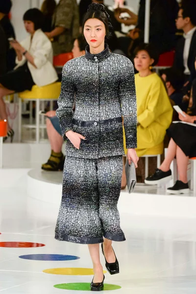 Look 53